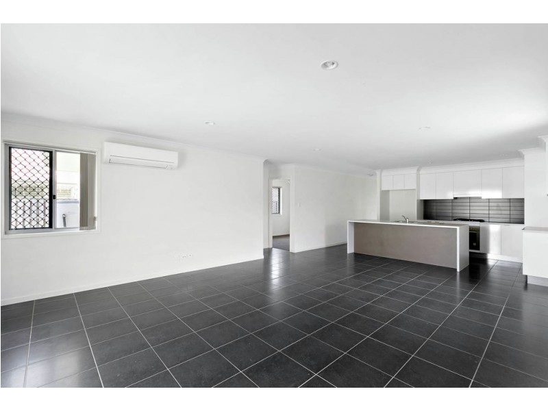18 Central Green Drive, Narangba QLD 4504