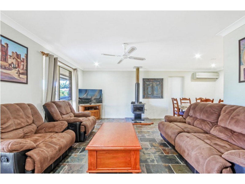 8 Waterlily Place, Caboolture South QLD 4510