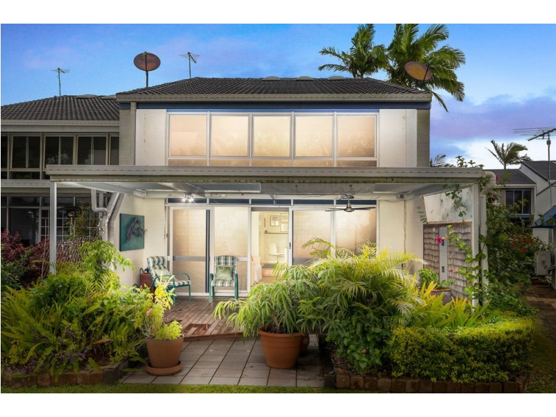 27B/10 Spinnaker Drive, Sandstone Point QLD 4511