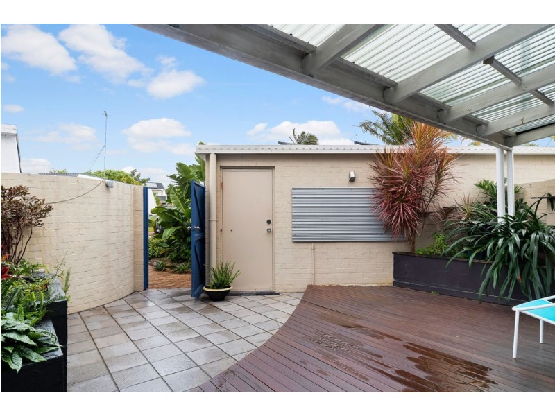 27B/10 Spinnaker Drive, Sandstone Point QLD 4511