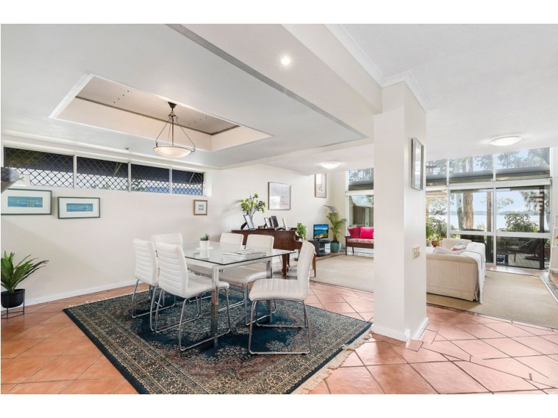 27B/10 Spinnaker Drive, Sandstone Point QLD 4511