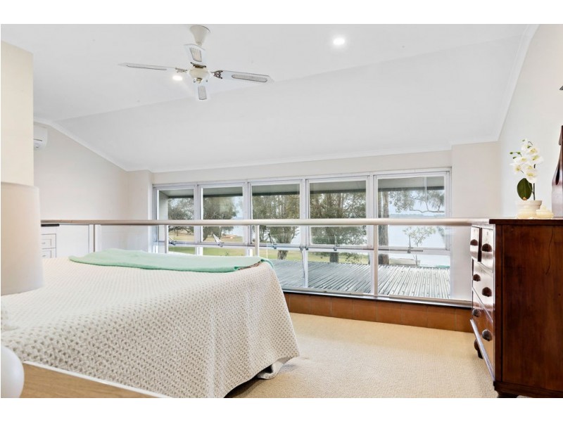 27B/10 Spinnaker Drive, Sandstone Point QLD 4511