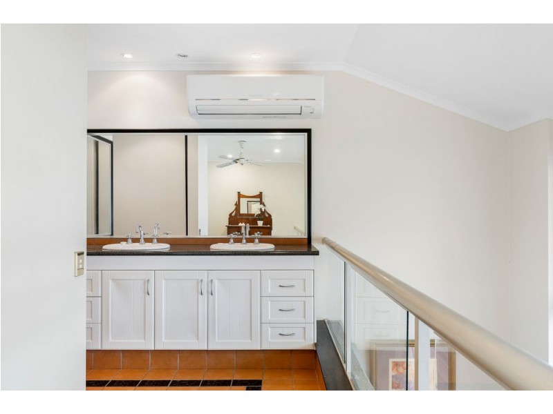 27B/10 Spinnaker Drive, Sandstone Point QLD 4511