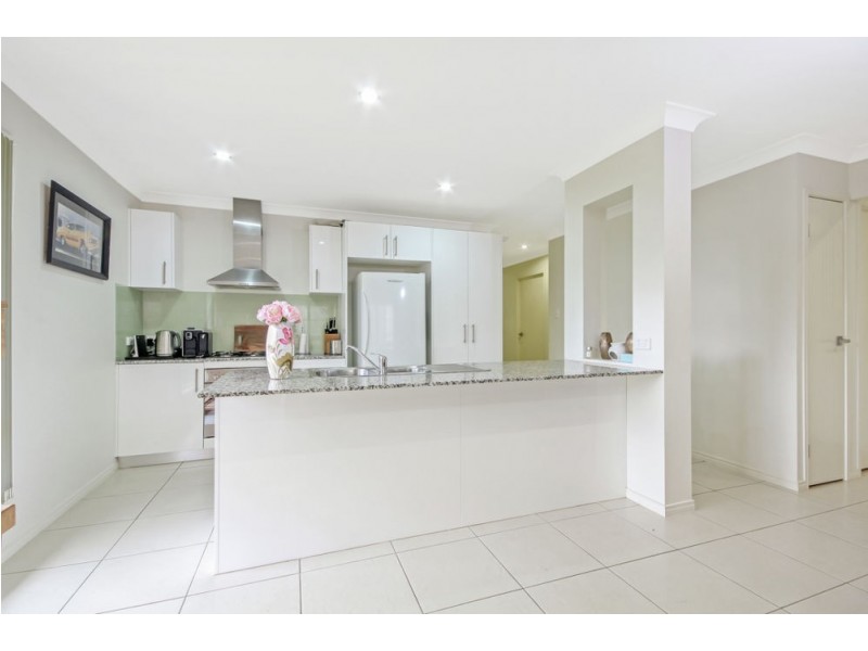 13 Thistle Street, Upper Caboolture QLD 4510