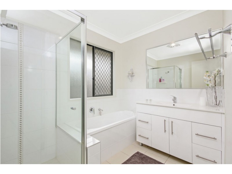 13 Thistle Street, Upper Caboolture QLD 4510