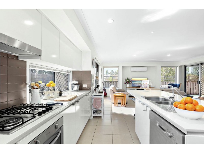 3 Central Green Drive, Narangba QLD 4504