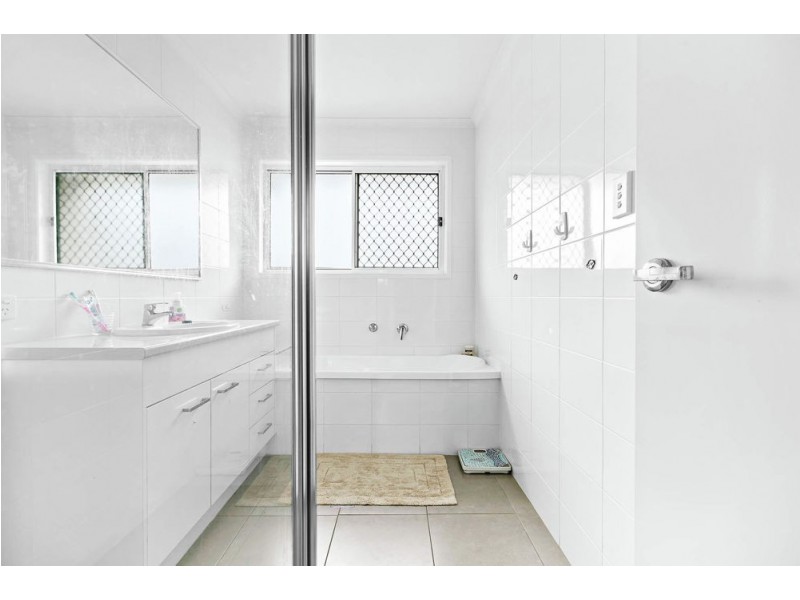 114 Summerfields Drive, Caboolture QLD 4510