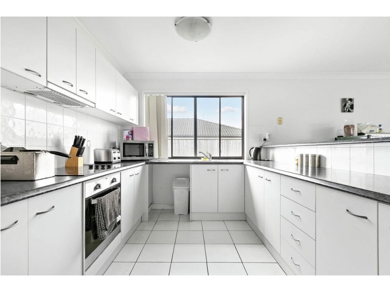 18 Parkview Street, Morayfield QLD 4506