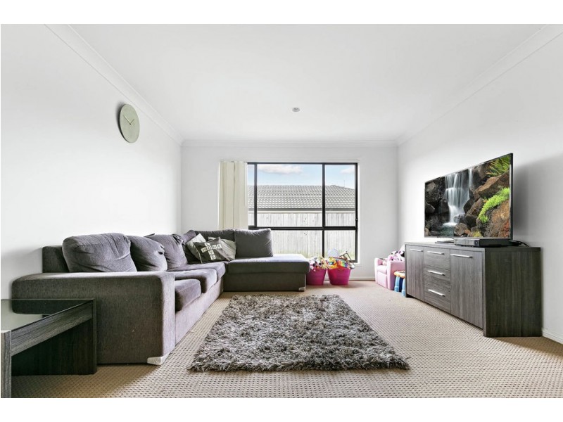 18 Parkview Street, Morayfield QLD 4506