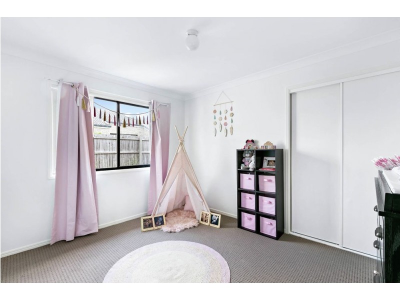18 Parkview Street, Morayfield QLD 4506