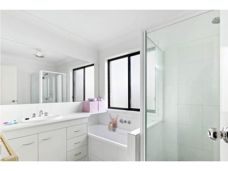 18 Parkview Street, Morayfield QLD 4506