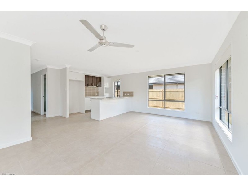 32 Whitehaven Street, Burpengary QLD 4505