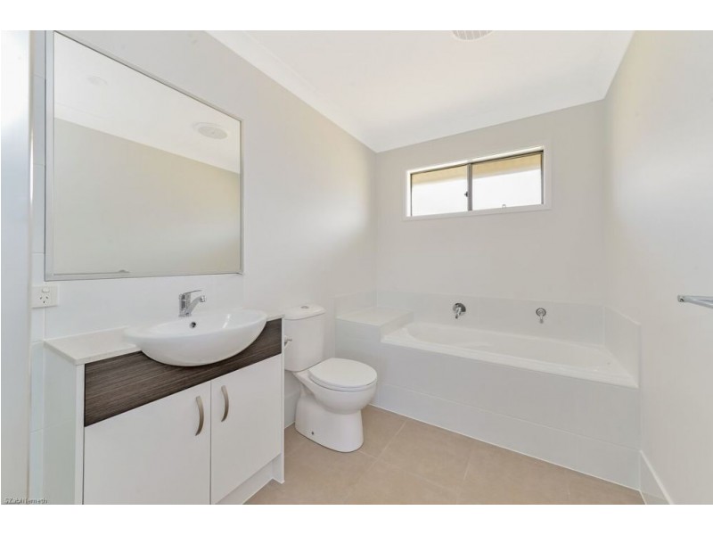 32 Whitehaven Street, Burpengary QLD 4505