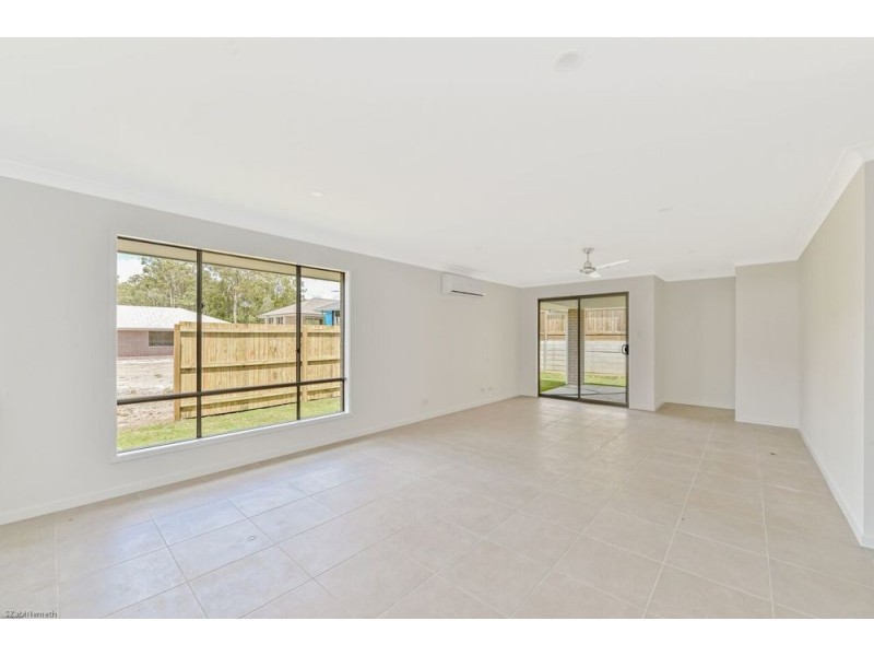 40 Whitehaven Street, Burpengary QLD 4505