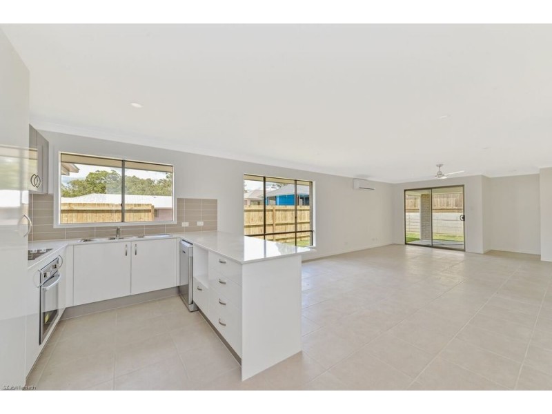 40 Whitehaven Street, Burpengary QLD 4505