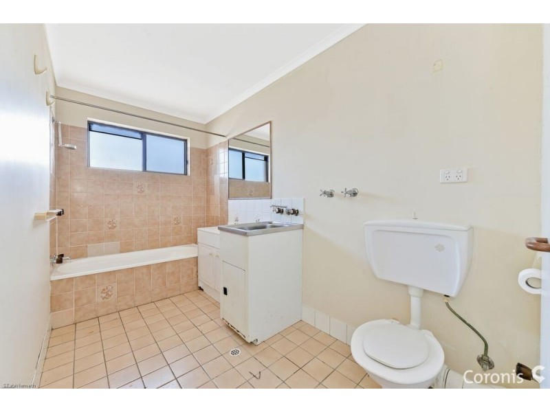 6 73-75 Lower King Street, Caboolture QLD 4510