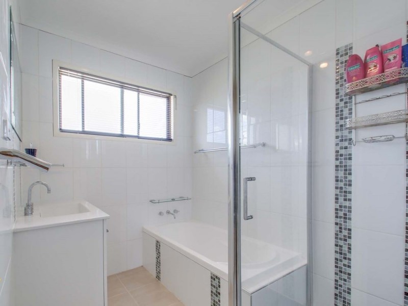 76 Station Road, Burpengary QLD 4505