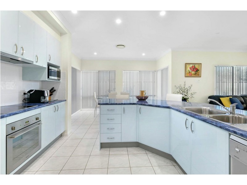 86 Marina Boulevard, Banksia Beach QLD 4507