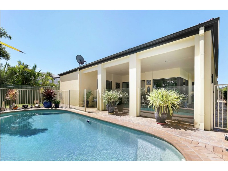 86 Marina Boulevard, Banksia Beach QLD 4507