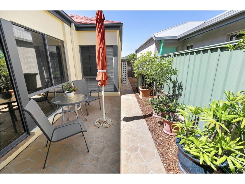 86 Marina Boulevard, Banksia Beach QLD 4507