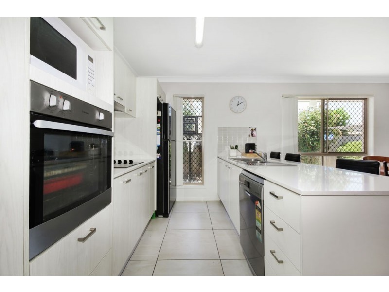 9 Nelson Court, Morayfield QLD 4506