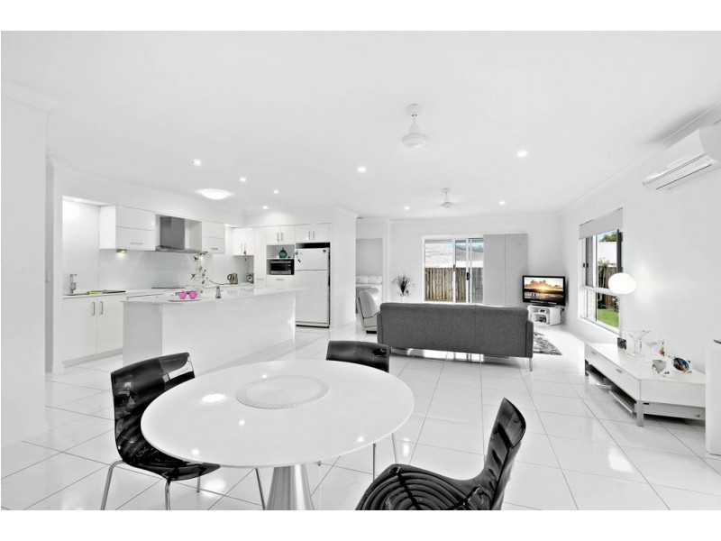 86 Grace Crescent, Narangba QLD 4504