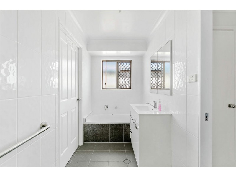 7 Deborah Court, Deception Bay QLD 4508