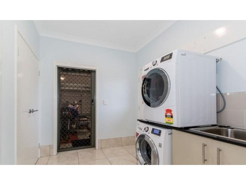 16 The Landing, Banksia Beach QLD 4507