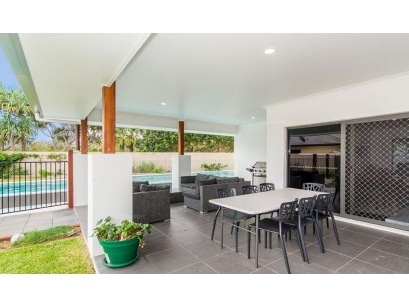 16 The Landing, Banksia Beach QLD 4507