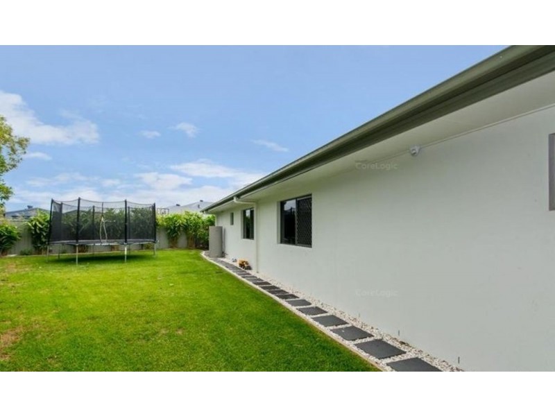 16 The Landing, Banksia Beach QLD 4507