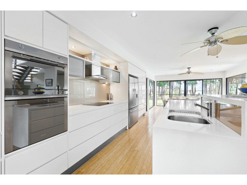 54 White Patch Esplanade, White Patch QLD 4507