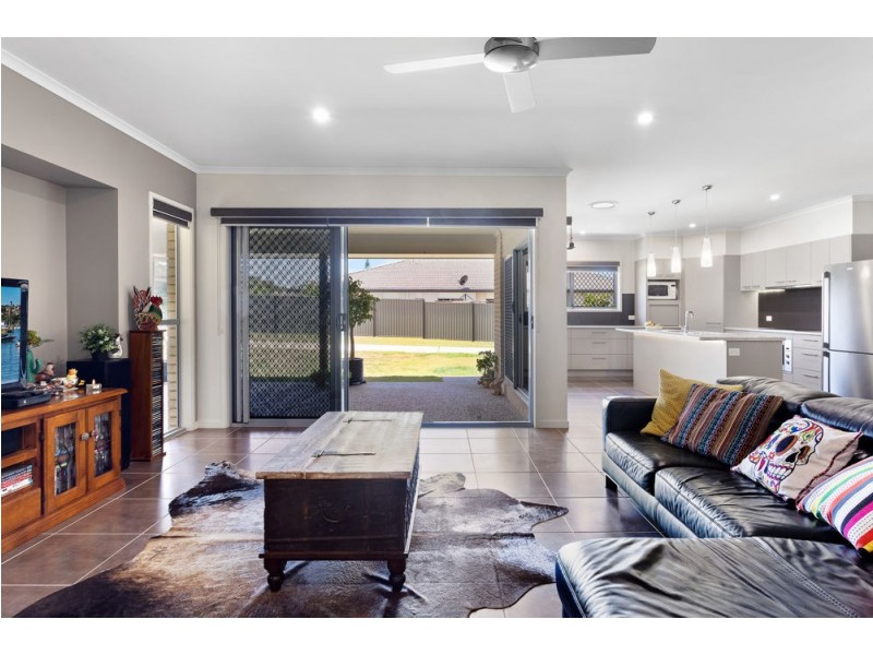 13-15 Ferraro Court, Ningi QLD 4511