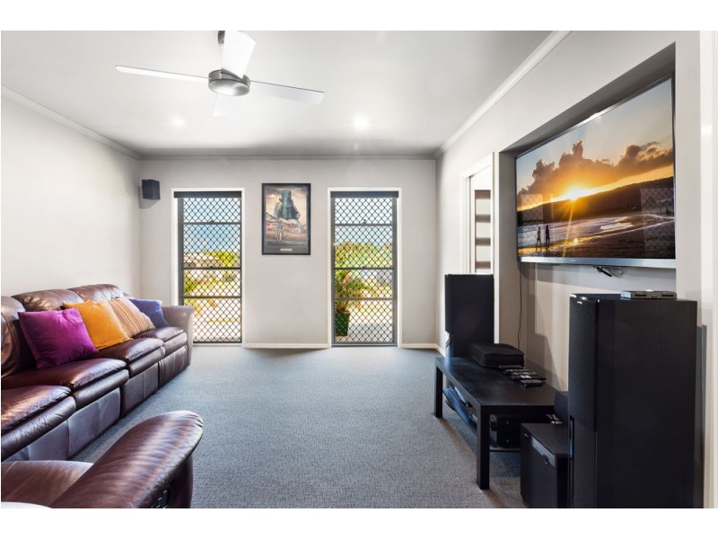 13-15 Ferraro Court, Ningi QLD 4511