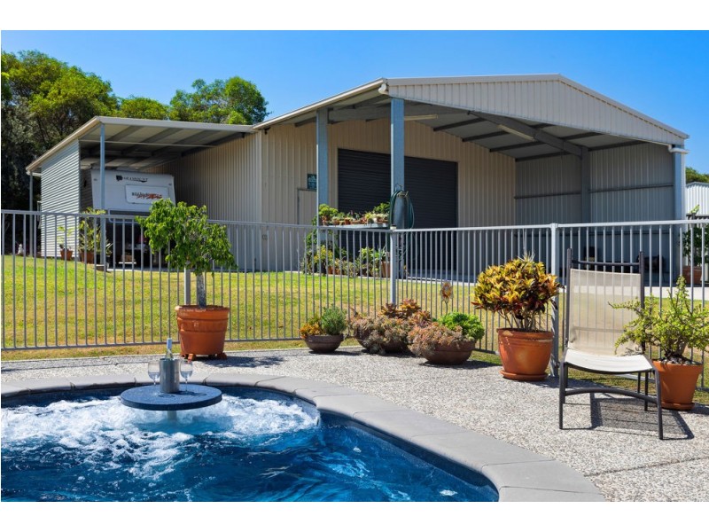 13-15 Ferraro Court, Ningi QLD 4511