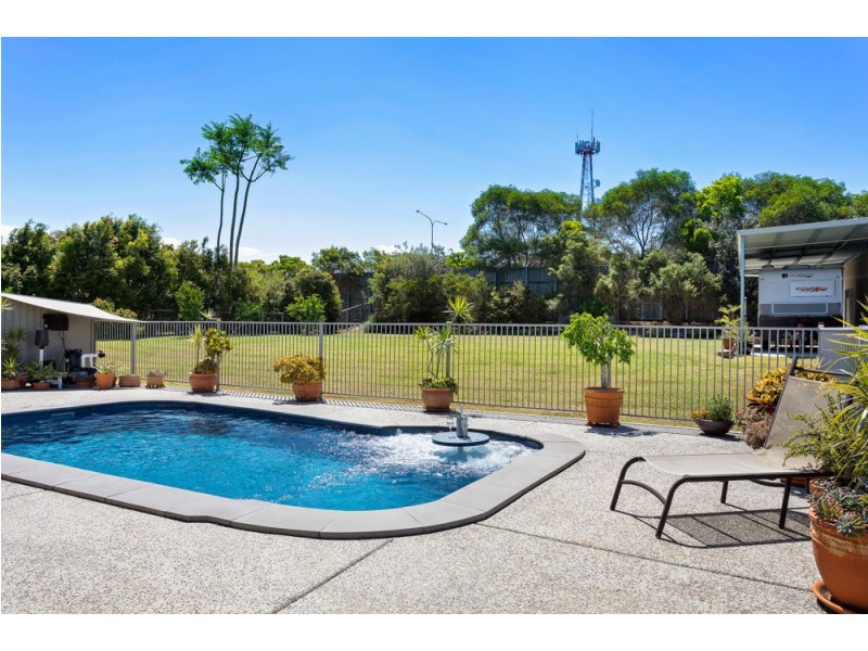 13-15 Ferraro Court, Ningi QLD 4511