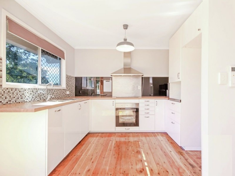 31 Thompson Street, Deception Bay QLD 4508