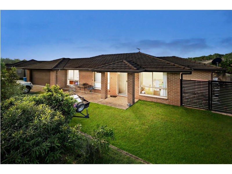 81 Sandstone Boulevard, Ningi QLD 4511