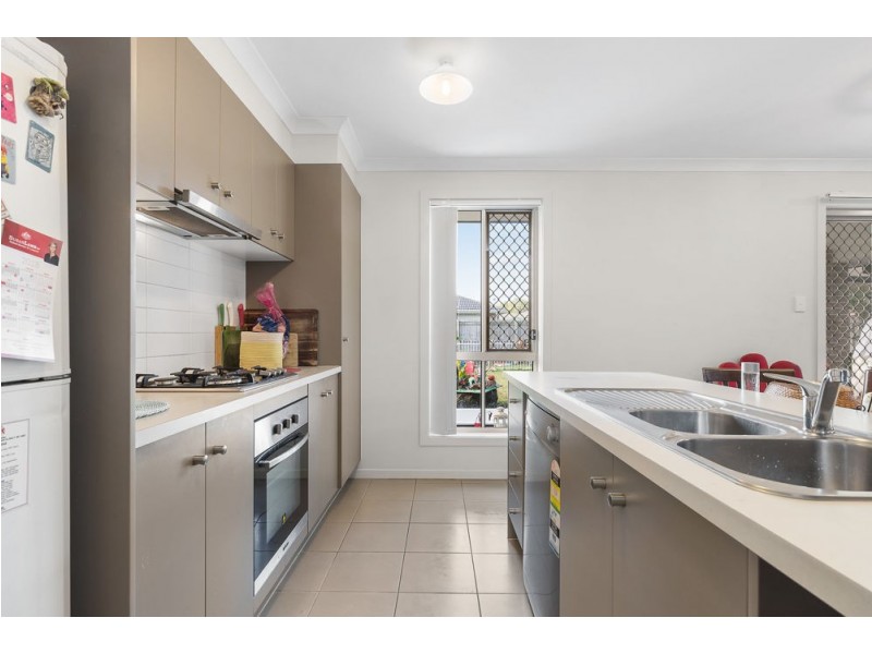 81 Sandstone Boulevard, Ningi QLD 4511