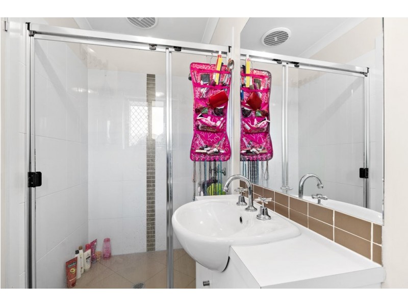 81 Sandstone Boulevard, Ningi QLD 4511