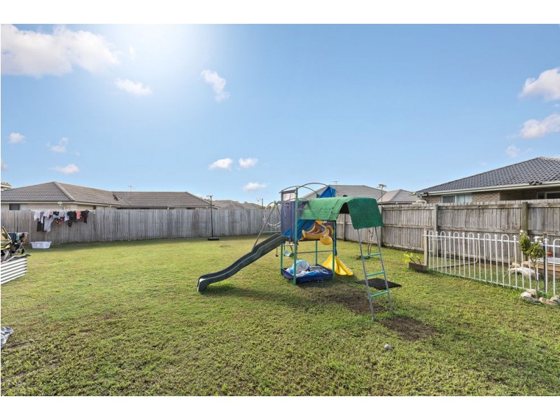 81 Sandstone Boulevard, Ningi QLD 4511