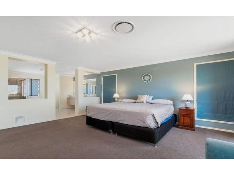 39 Raptor Parade, Banksia Beach QLD 4507