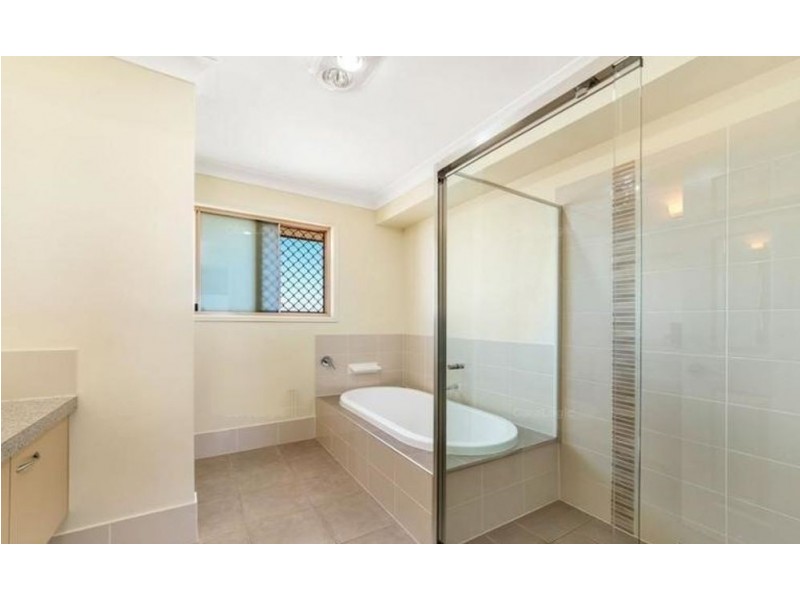 39 Raptor Parade, Banksia Beach QLD 4507