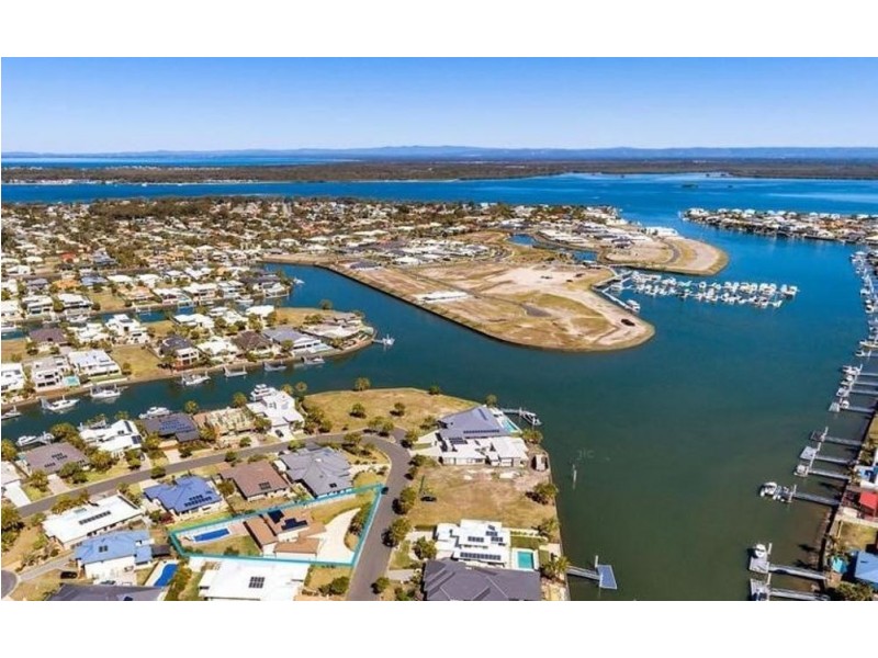 39 Raptor Parade, Banksia Beach QLD 4507