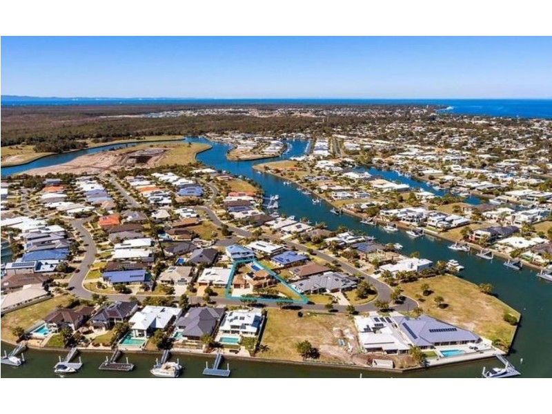 39 Raptor Parade, Banksia Beach QLD 4507