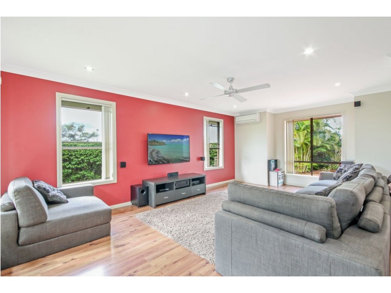 8 Matterhorn Drive, Narangba QLD 4504