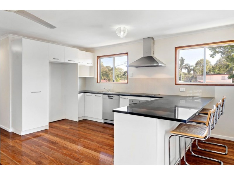 14 James Road, Beachmere QLD 4510