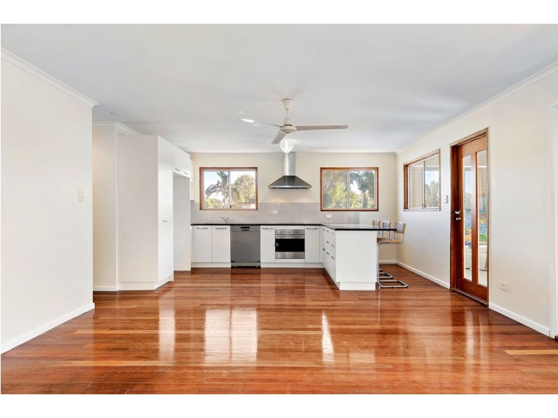 14 James Road, Beachmere QLD 4510