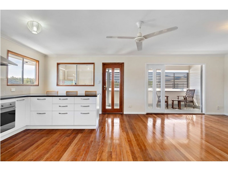 14 James Road, Beachmere QLD 4510