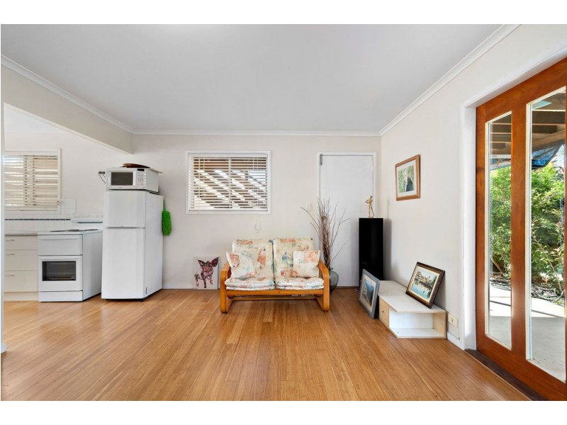 14 James Road, Beachmere QLD 4510