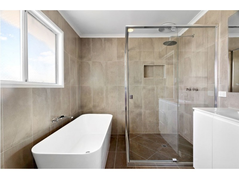 14 James Road, Beachmere QLD 4510